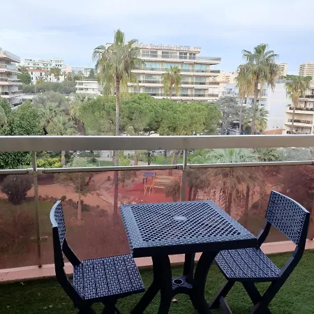 2 Pieces Meubles A Juan Les Pins Apartment
