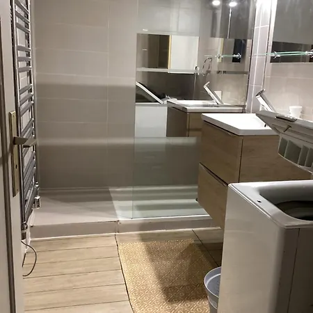 2 Pieces Meubles A Juan Les Pins Διαμέρισμα