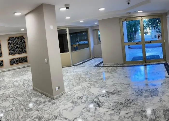 2 Pieces Meubles A Juan Les Pins