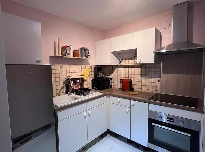 2 Pieces Meubles A Juan Les Pins Apartment *